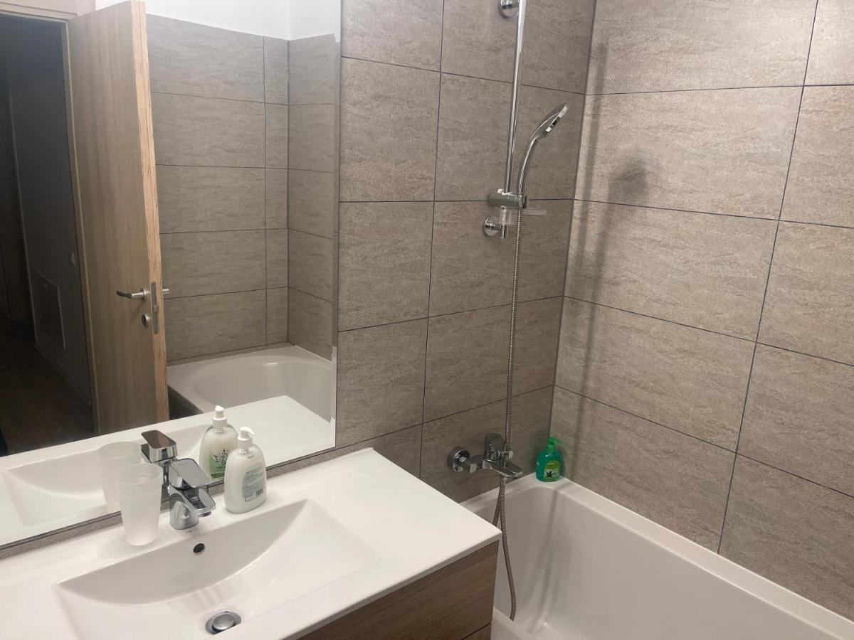 Greenfield Baneasa Apartment In บูคาเรสต์ ภายนอก รูปภาพ